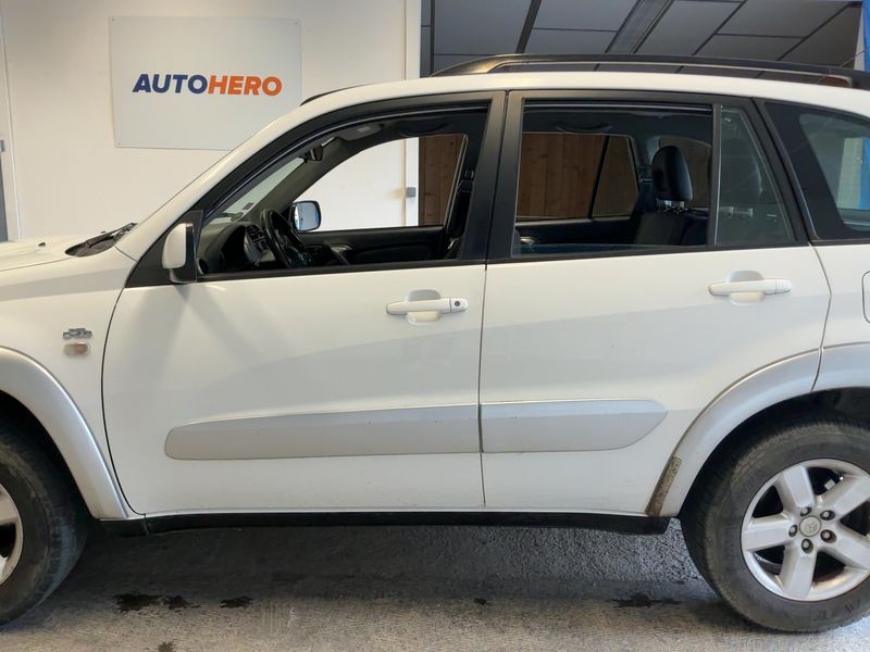 Toyota RAV 4 2.0 D-4D 4x4 2005 – снимка 4