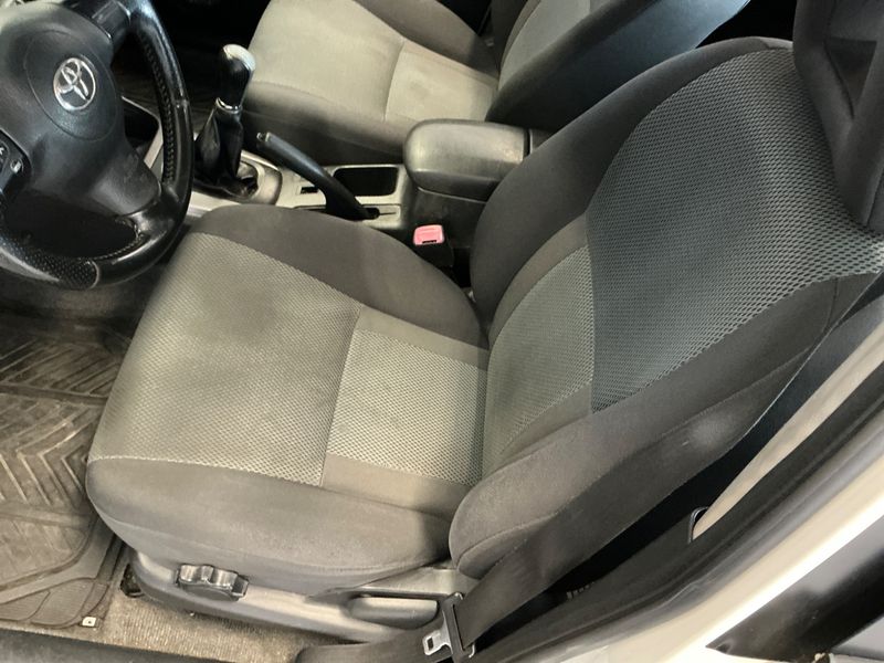 Toyota RAV 4 2.0 D-4D 4x4 2005 – снимка 27