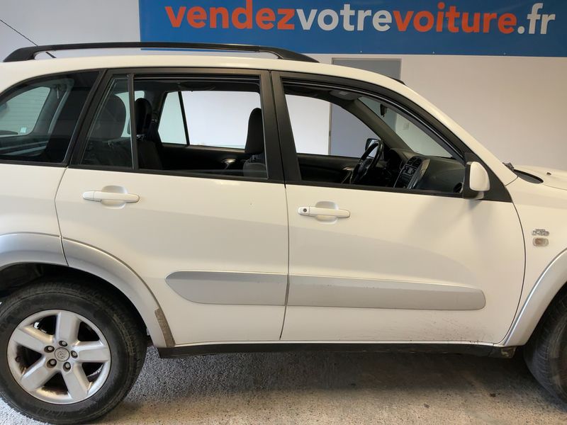 Toyota RAV 4 2.0 D-4D 4x4 2005 – снимка 10