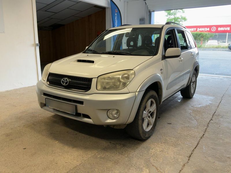Toyota RAV 4 2.0 D-4D 4x4 2005 – снимка 1