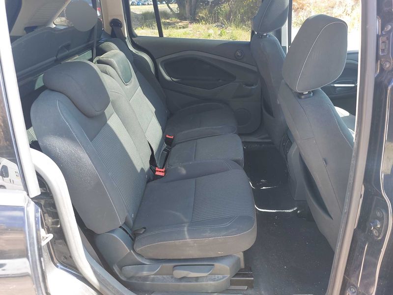 Ford Grand C-Max 1.6 TDCi Titanium 2013 – снимка 14