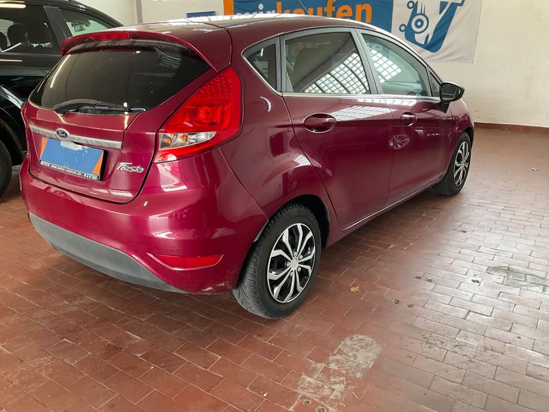 Ford Fiesta 1.4 Titanium 2009 – снимка 2