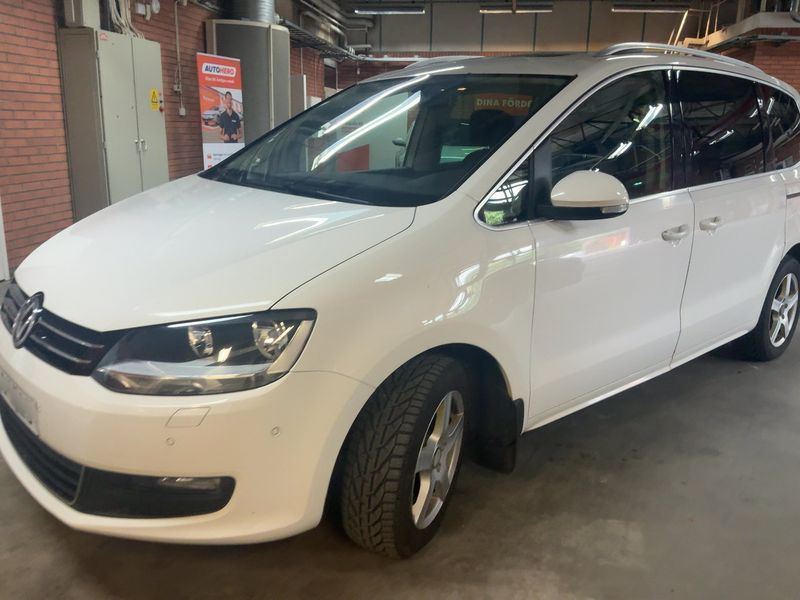 Volkswagen Sharan 2.0 TDI Comfortline BlueMotion Tech 2014 – снимка 2