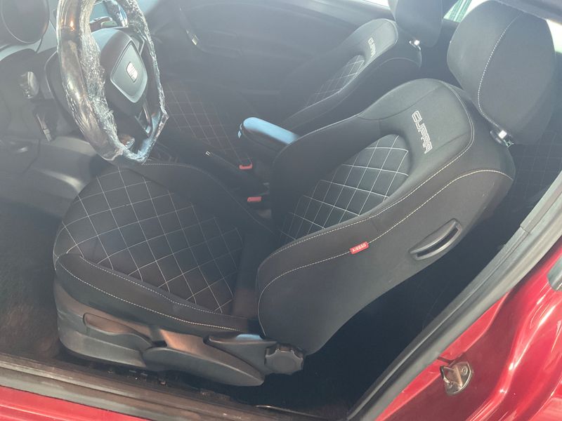 Seat Ibiza 1.4 TSI Cupra 2011 – снимка 23