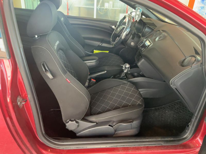 Seat Ibiza 1.4 TSI Cupra 2011 – снимка 17