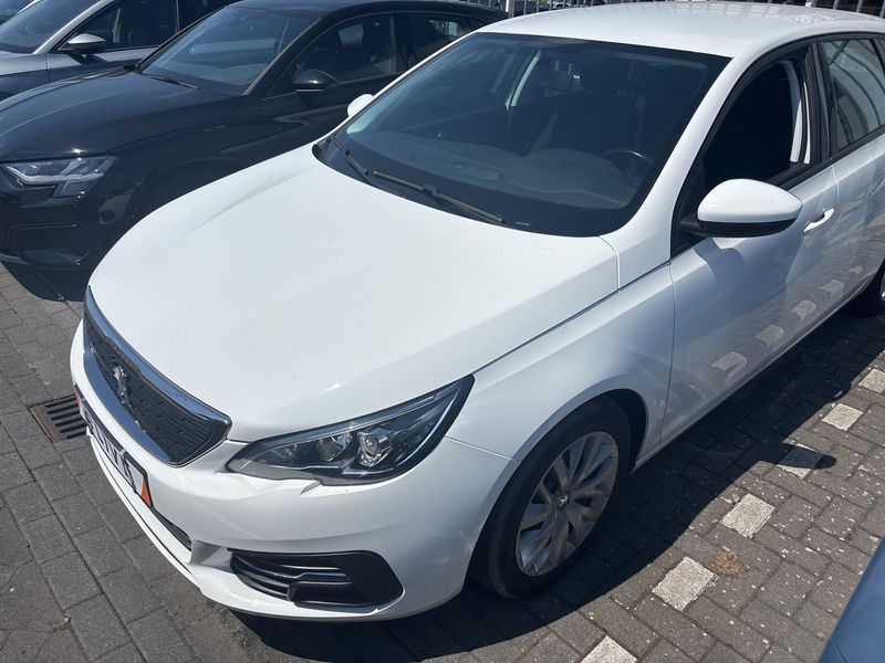 Peugeot 308 1.6 Blue-HDi Active Business 2018 – снимка 2