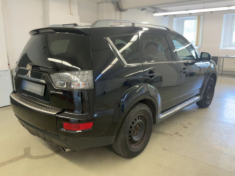 Mitsubishi Outlander 2.0 MIVEC Invite 2WD 2010 – снимка 8