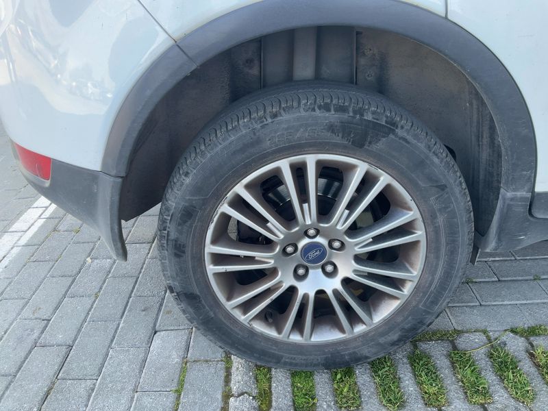 Ford Kuga 2.0 TDCi Titanium 2011 – снимка 9