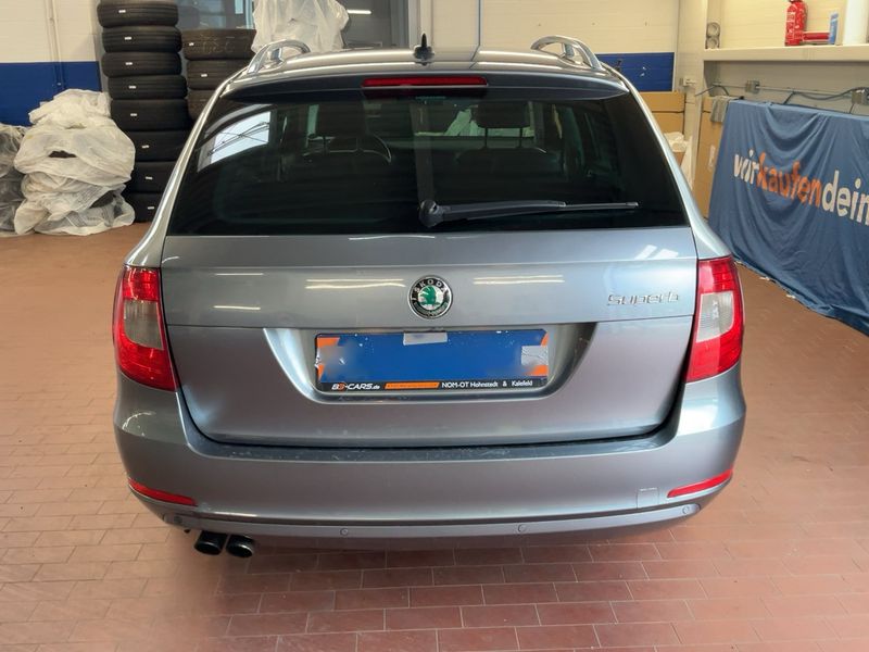 Skoda Superb 2.0 TDI Elegance 2012 – снимка 7