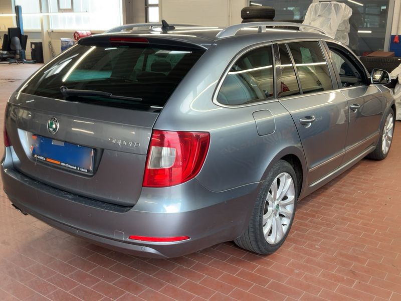 Skoda Superb 2.0 TDI Elegance 2012 – снимка 8