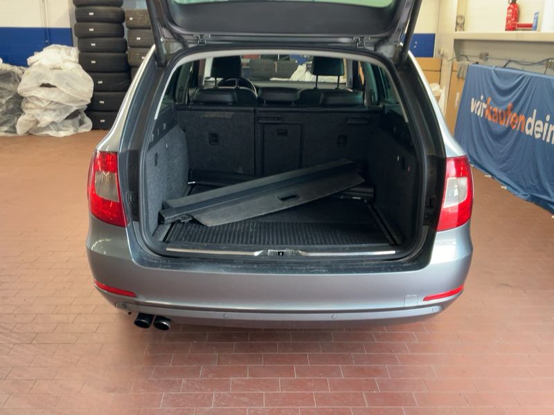 Skoda Superb 2.0 TDI Elegance 2012 – снимка 16