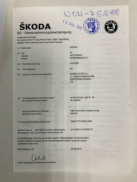 Skoda Superb 2.0 TDI Elegance 2012 – снимка 22
