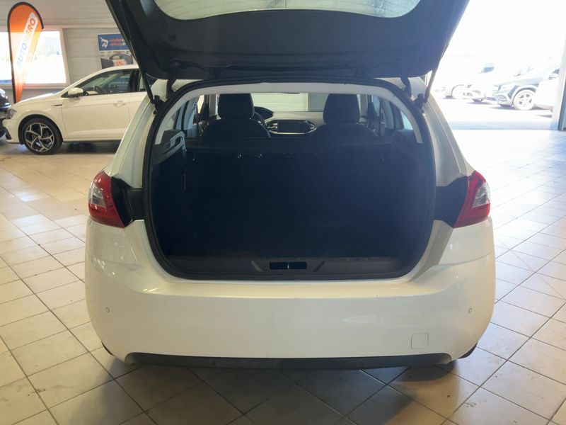 Peugeot 308 1.6 Blue-HDi Pack Clim Nav 2016 – снимка 15