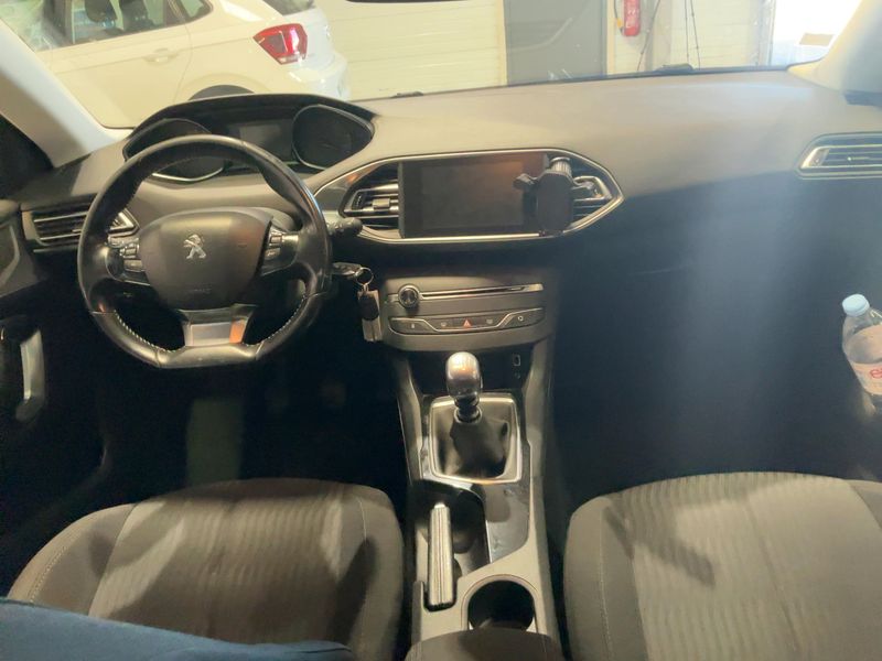 Peugeot 308 1.6 Blue-HDi Pack Clim Nav 2016 – снимка 17