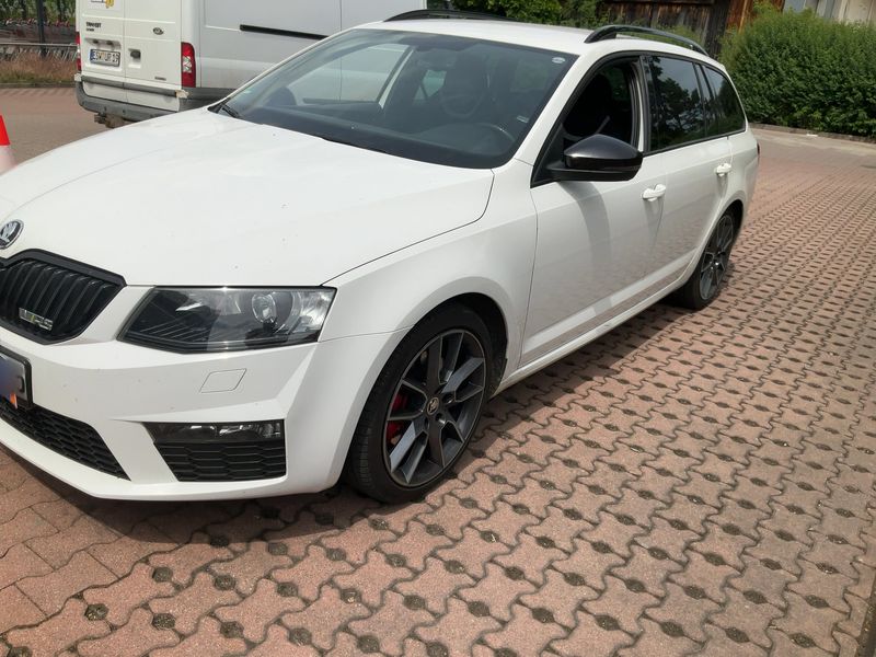 Skoda Octavia 2.0 TDI RS 2016 – снимка 2