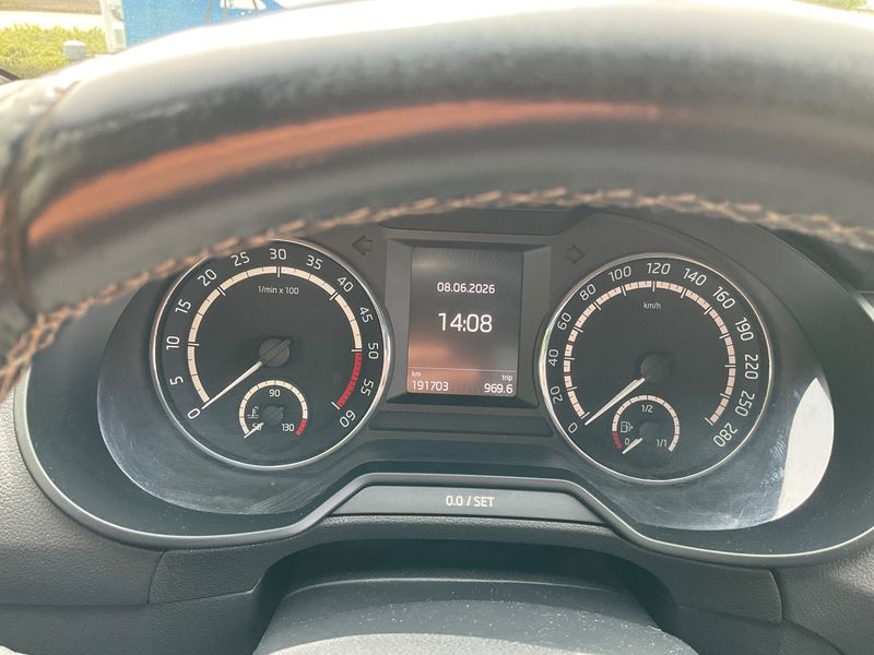 Skoda Octavia 2.0 TDI RS 2016 – снимка 19