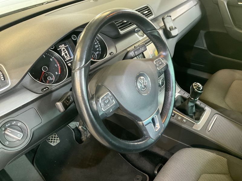 Volkswagen Passat 1.4 TSI Comfortline BlueMotion Tech 2014 – снимка 28