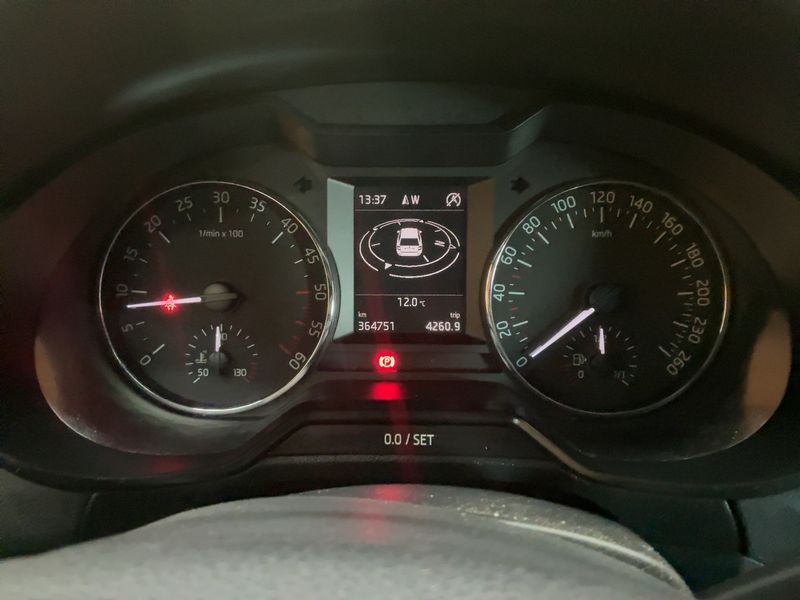 Skoda Octavia 2.0 TDI Joy 2016 – снимка 19