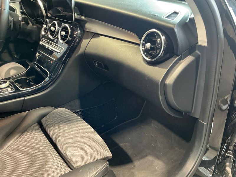 Mercedes-Benz C-Klasse C 200 Mild-Hybrid T Avantgarde 2019 – снимка 35