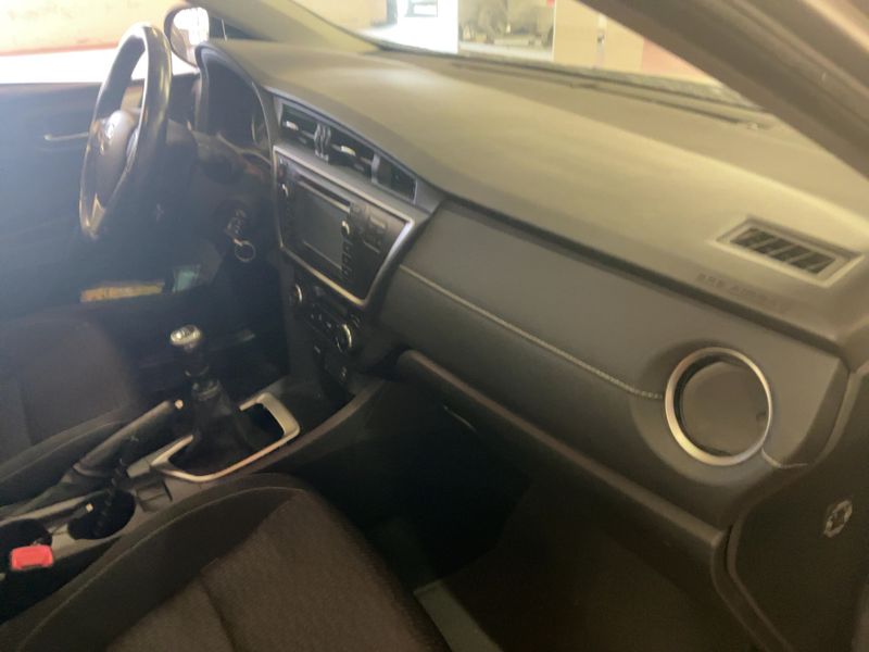 Toyota Auris 1.4 Turbodiesel Active 2014 – снимка 17