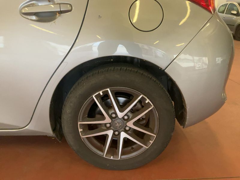 Toyota Auris 1.4 Turbodiesel Active 2014 – снимка 5