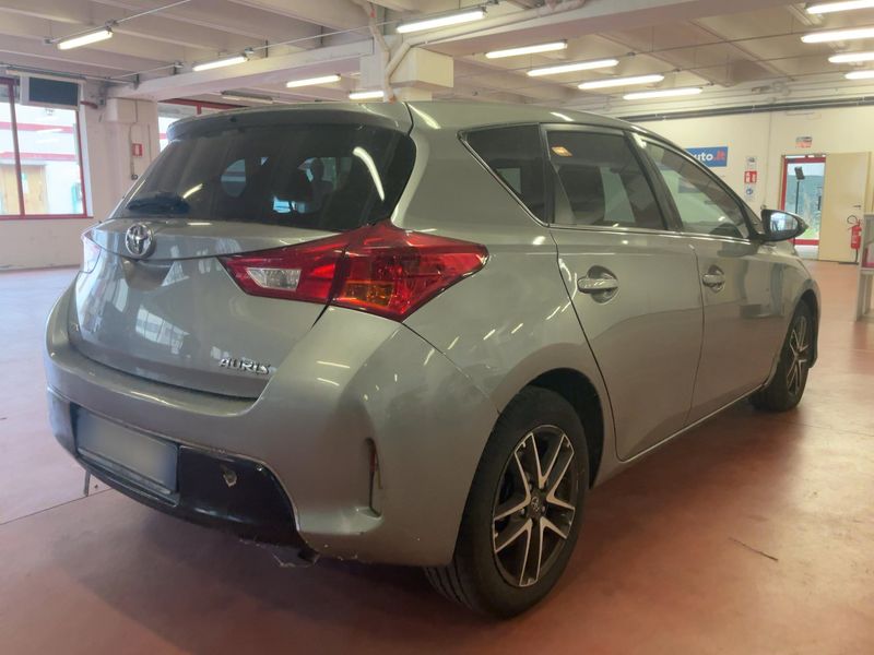 Toyota Auris 1.4 Turbodiesel Active 2014 – снимка 8