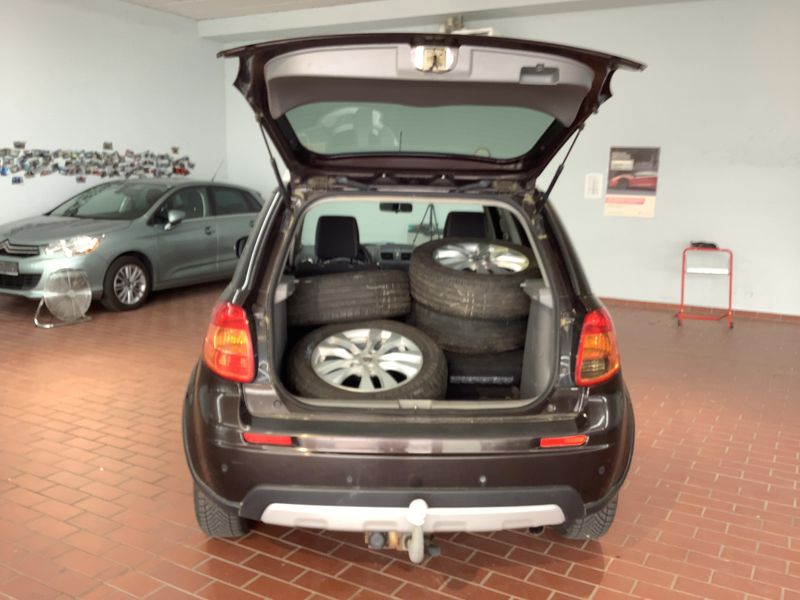 Suzuki SX4 2.0 DDiS Style 4x4 2013 – снимка 16