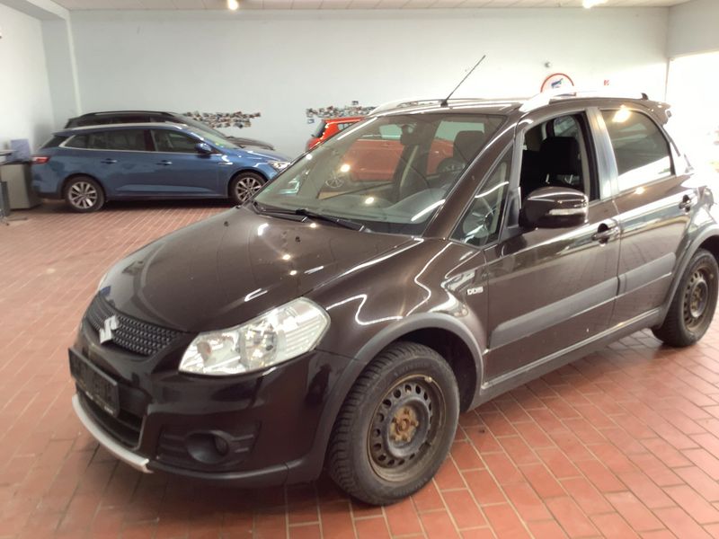 Suzuki SX4 2.0 DDiS Style 4x4 2013 – снимка 2