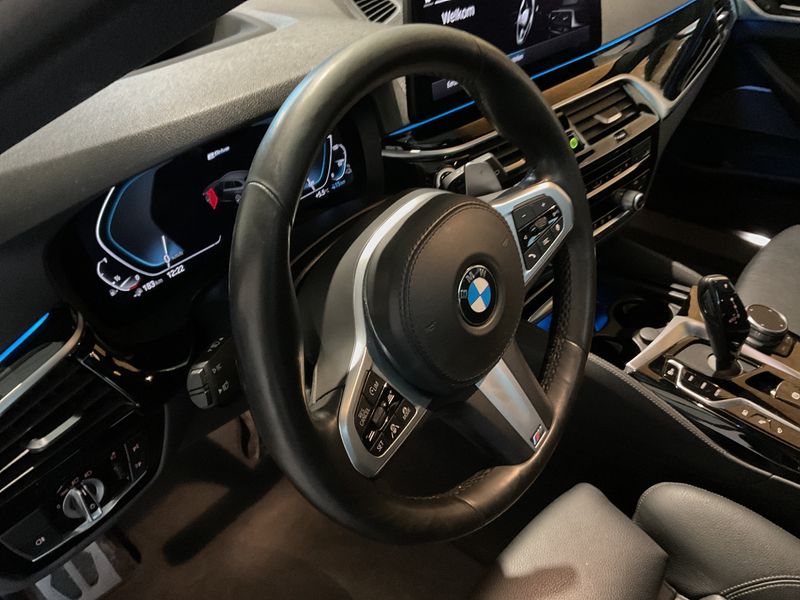 BMW 5er 530e xDrive M Sport 2020 – снимка 23