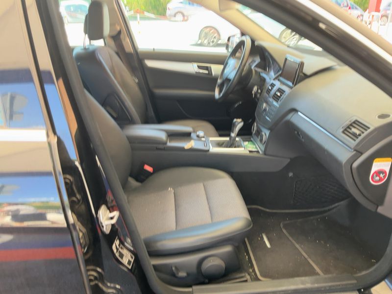 Mercedes-Benz C-Klasse C 220 CDI BlueEfficiency Avantgarde 2009 – снимка 16