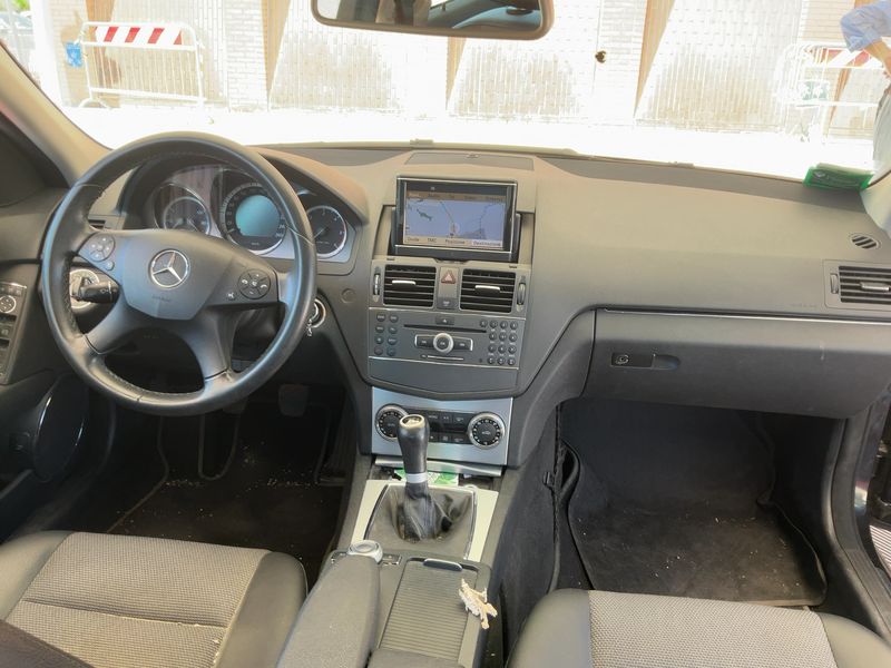 Mercedes-Benz C-Klasse C 220 CDI BlueEfficiency Avantgarde 2009 – снимка 17