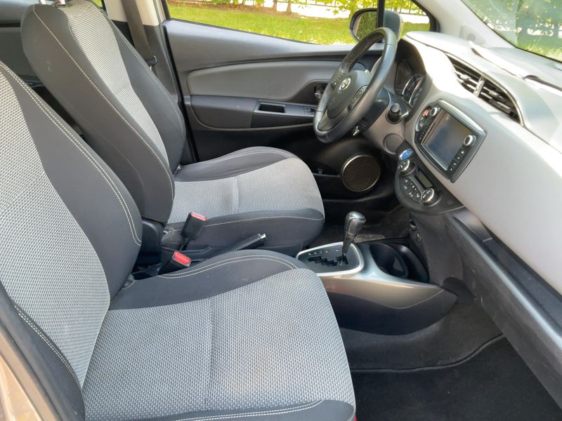 Toyota Yaris 1.5 Hybrid ByD 2015 – снимка 16
