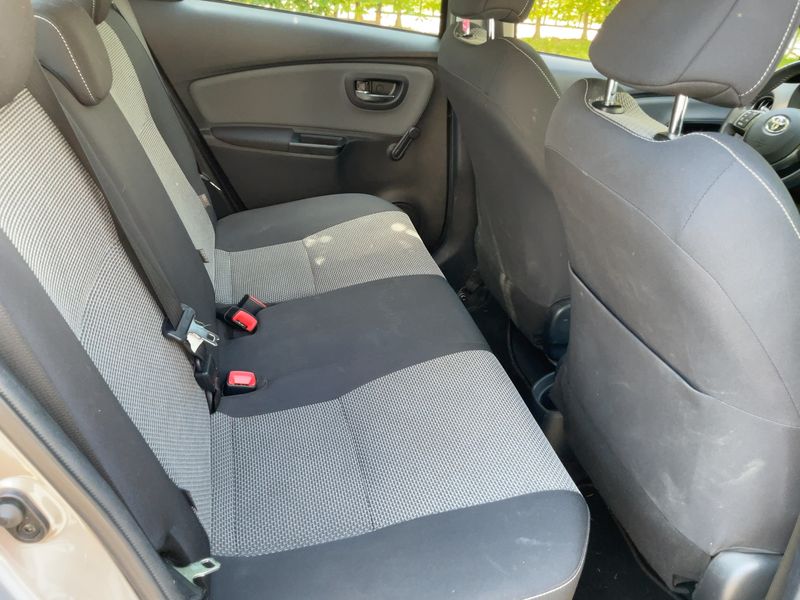 Toyota Yaris 1.5 Hybrid ByD 2015 – снимка 19