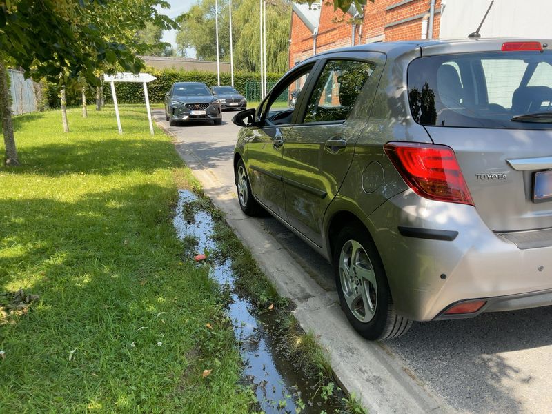 Toyota Yaris 1.5 Hybrid ByD 2015 – снимка 6