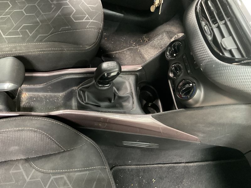 Peugeot 2008 1.6 Blue-HDi Active 2016 – снимка 34