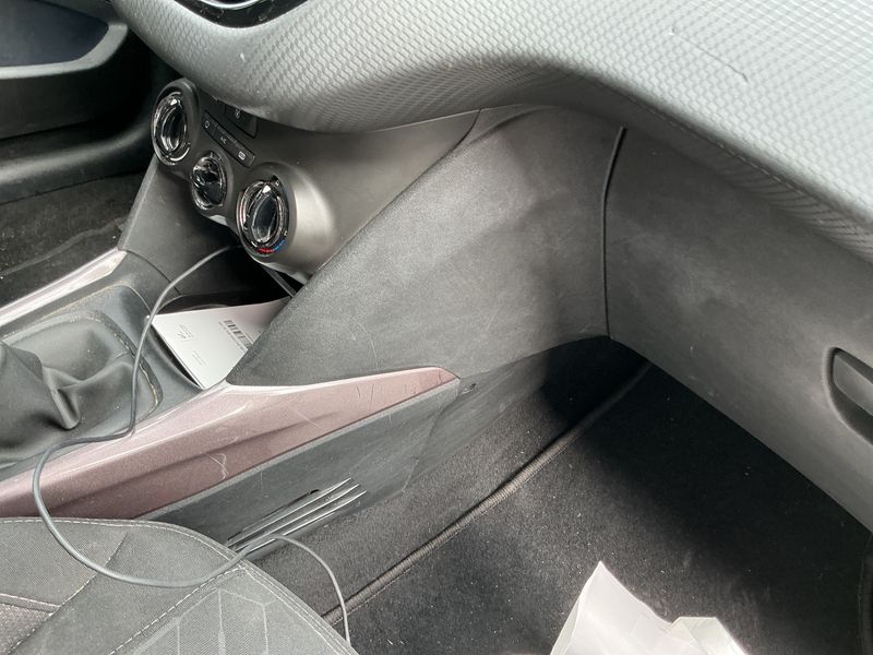 Peugeot 2008 1.6 Blue-HDi Active 2016 – снимка 29