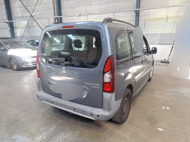 Peugeot Partner 1.6 HDi Outdoor 2013 – снимка 5