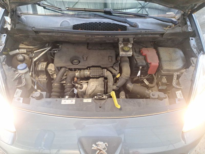 Peugeot Partner 1.6 HDi Outdoor 2013 – снимка 8