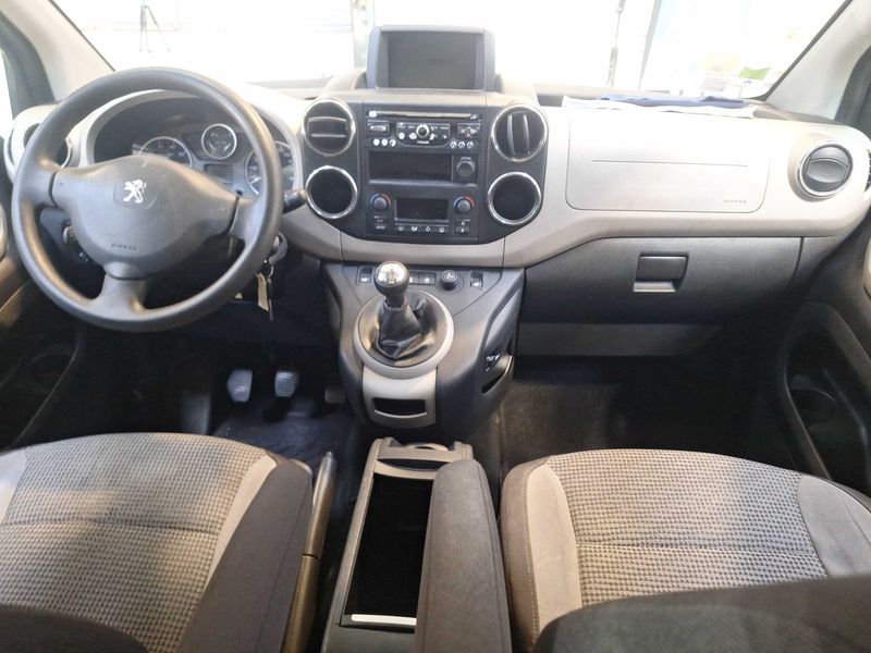 Peugeot Partner 1.6 HDi Outdoor 2013 – снимка 11