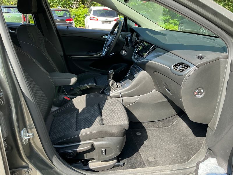 Opel Astra 1.6 CDTI DPF Edition Start/Stop 2019 – снимка 16