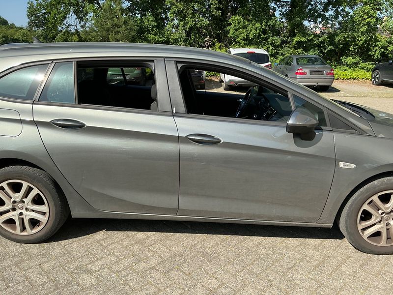Opel Astra 1.6 CDTI DPF Edition Start/Stop 2019 – снимка 10