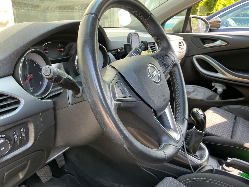 Opel Astra 1.6 CDTI DPF Edition Start/Stop 2019 – снимка 24