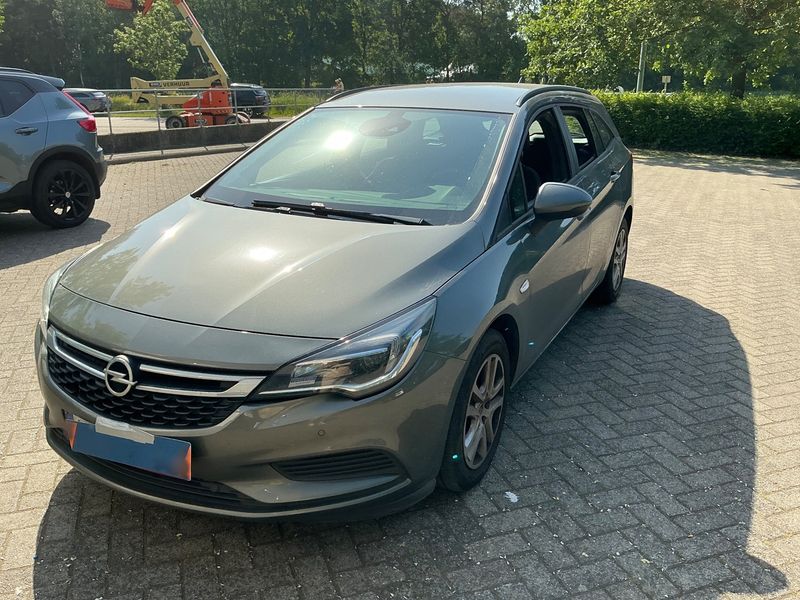 Opel Astra 1.6 CDTI DPF Edition Start/Stop 2019 – снимка 1