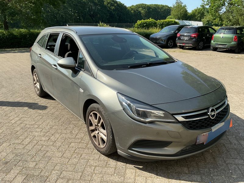 Opel Astra 1.6 CDTI DPF Edition Start/Stop 2019 – снимка 12