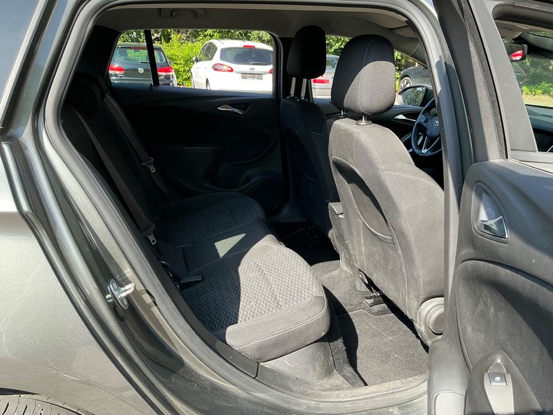 Opel Astra 1.6 CDTI DPF Edition Start/Stop 2019 – снимка 19