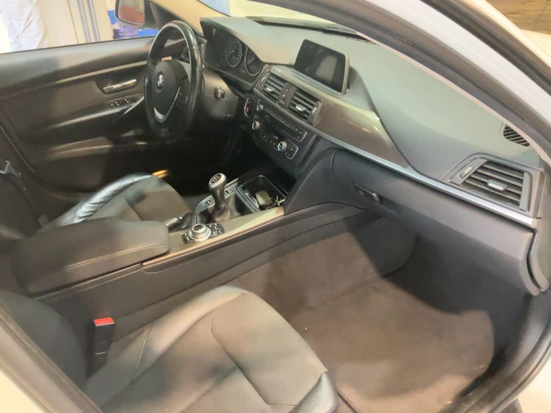 BMW 3er 320d 2013 – снимка 17