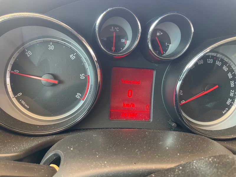 Opel Insignia Sports Tourer 2.0 CDTI Cosmo 2010 – снимка 4