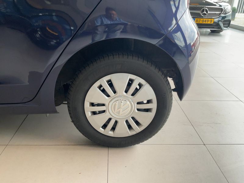 Volkswagen up! 1.0 Move up! 2016 – снимка 5