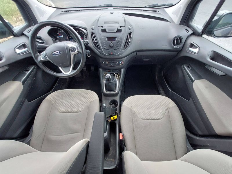 Ford Tourneo 1.0 EcoBoost Titanium 2017 – снимка 11