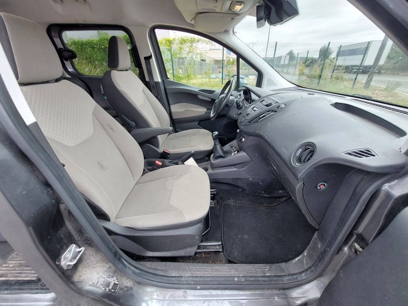 Ford Tourneo 1.0 EcoBoost Titanium 2017 – снимка 10